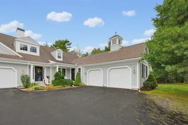 15 HAYLOFT LN 15