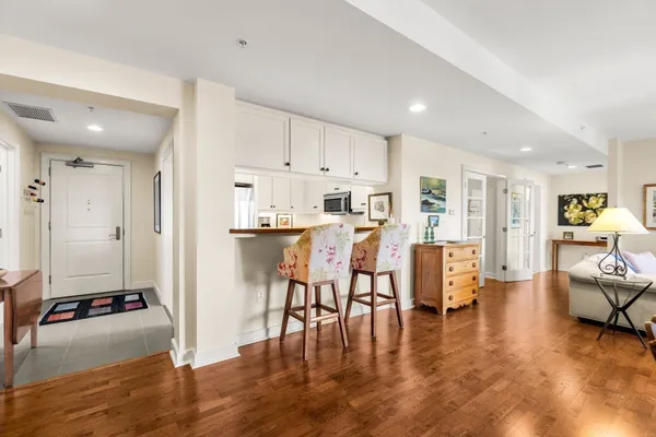 88 WHARF ST 402