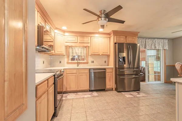 191 CYNTHIA DR