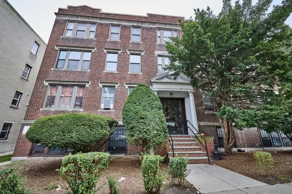 7 LOTHIAN RD B