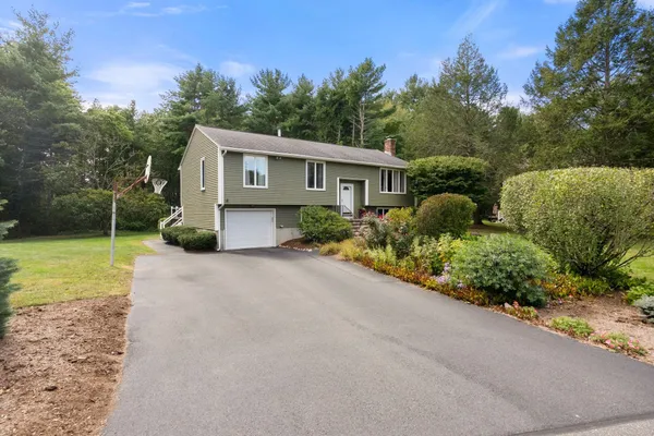39 BAREFOOT HILL RD