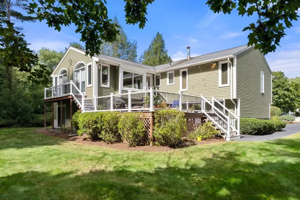 39 BAREFOOT HILL RD