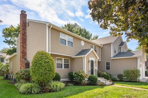 36 STANDISH RD