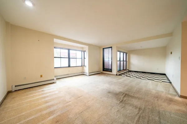 60-R GIBSON ST B3