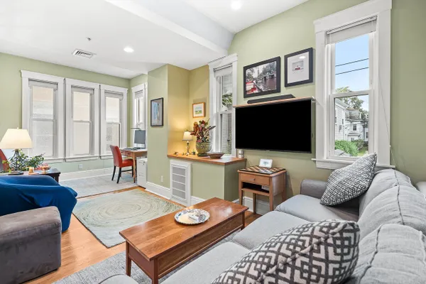 40 HIGHLAND AVE 2