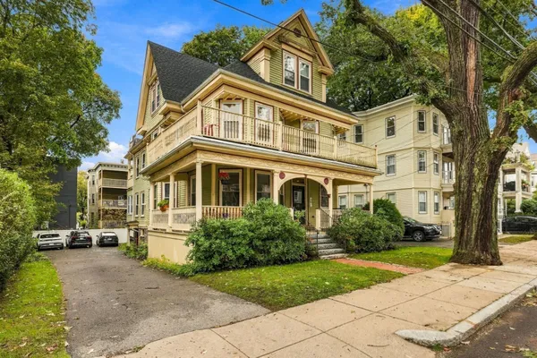 22 HEWLETT ST 1