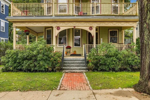 22 HEWLETT ST 1
