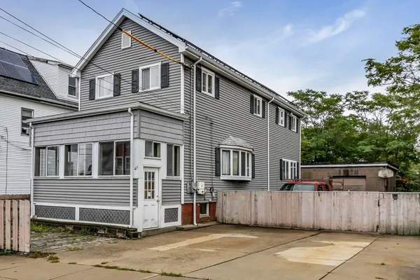 415 CRESCENT AVE