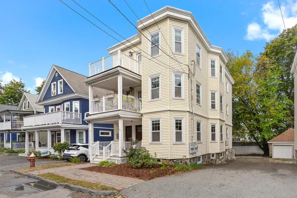 13 LAUREL ST 1