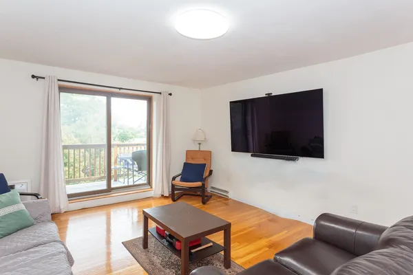 50 SEYMOUR ST 15