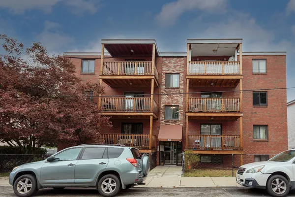50 SEYMOUR ST 15