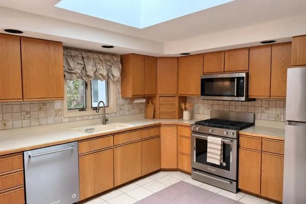 151 BEAUMONT AVE