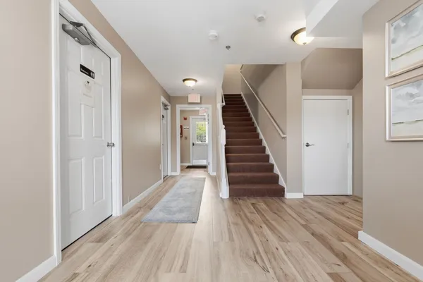 23 S MAIN ST 5