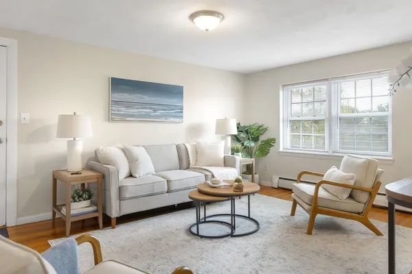 210 HILLSIDE AVE 32