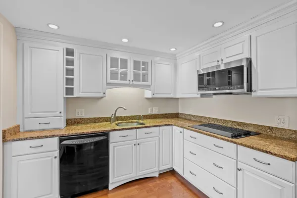 75 GROVE ST 427