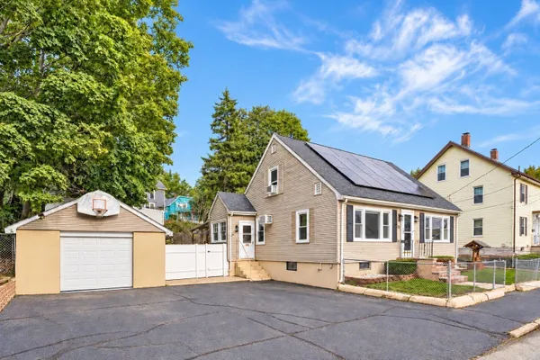 10 GARFIELD AVE