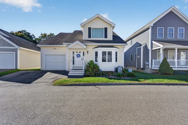 5 DENWORTH BELL CIR 5