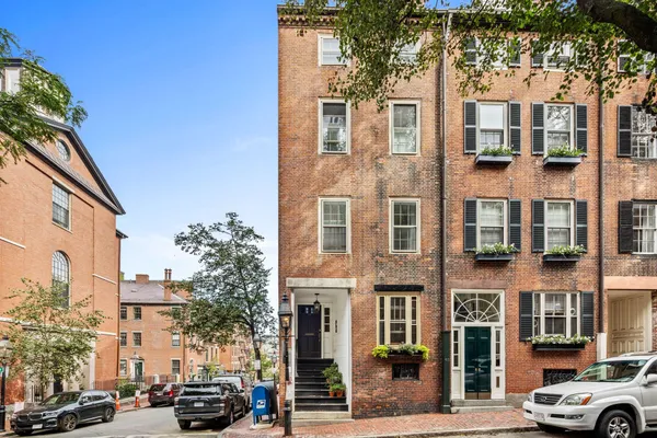 65 PINCKNEY ST 2