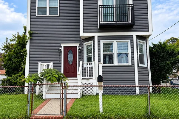 996 WALNUT ST