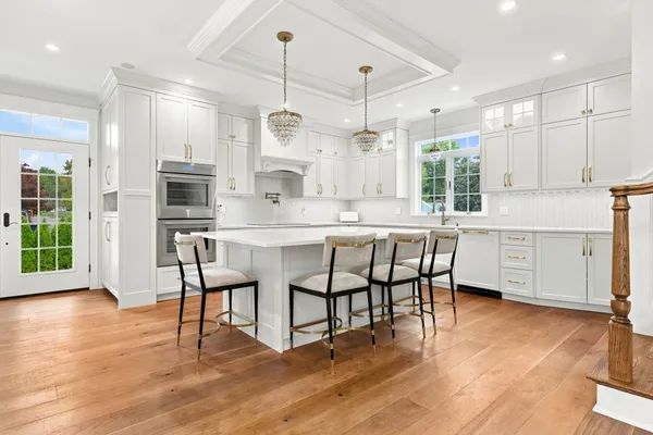 2 HAMPTON CT