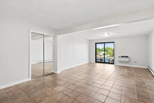 26 WAVERLY ST 209
