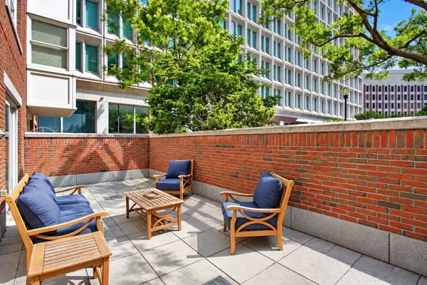 10 BOWDOIN ST 202