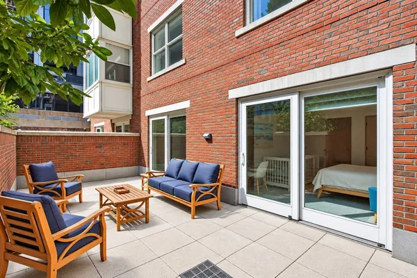 10 BOWDOIN ST 202