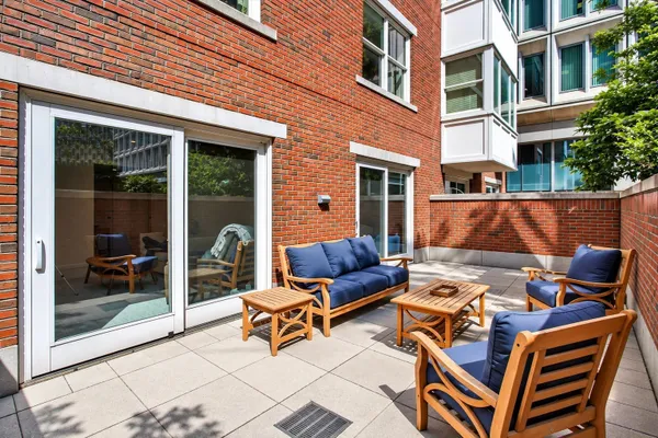 10 BOWDOIN ST 202
