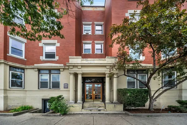 1307 COMMONWEALTH AVE 7