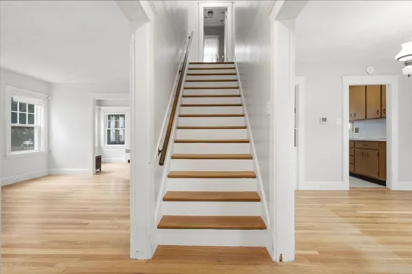 41 EUSTIS ST