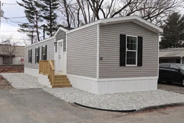 1346 NEWPORT AVE B22