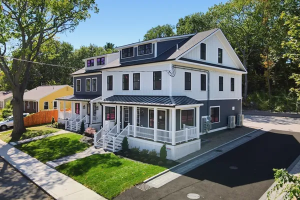 36 LINWOOD AVE 36