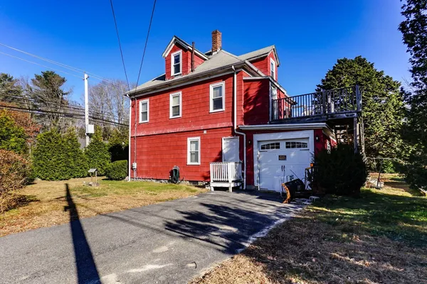 479 MAIN ST