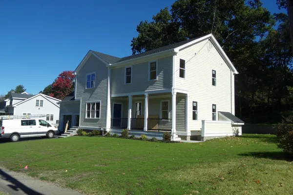 27 GERALDINE DR