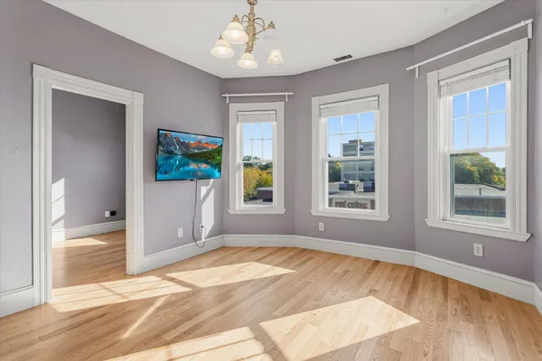1187 DORCHESTER AVE 3