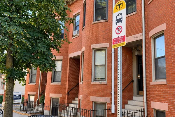 210 WASHINGTON AVE 4