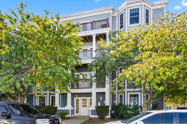 15 WHIPPLE AVE 1