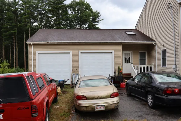 117 CHARLTON ST