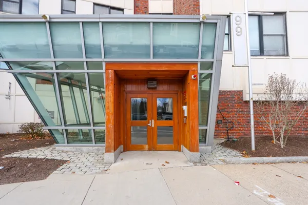 99 CHESTNUT HILL AVE 305