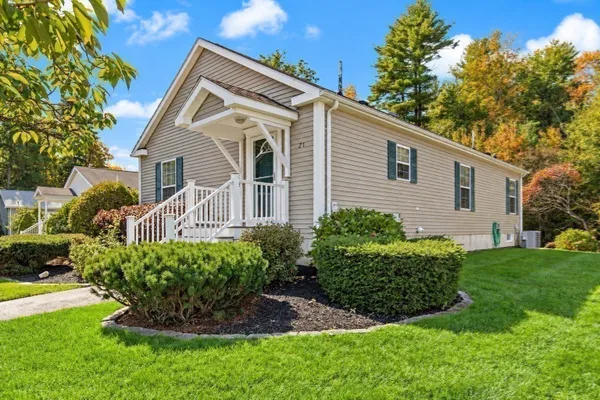 21 HEMLOCK DR 21