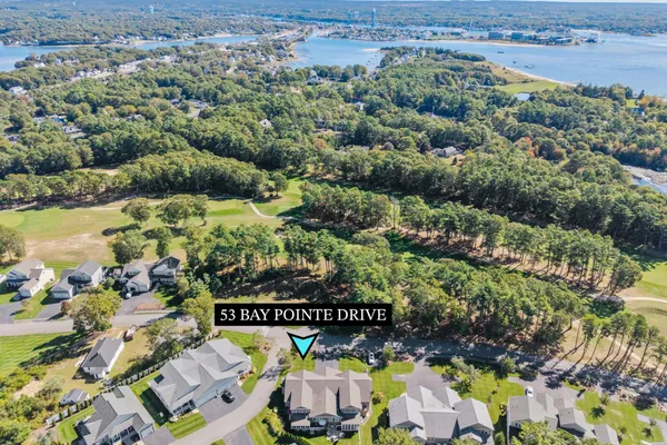 53 BAY POINTE DR 53