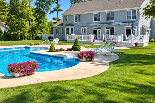 25 PHILIPS FARM RD