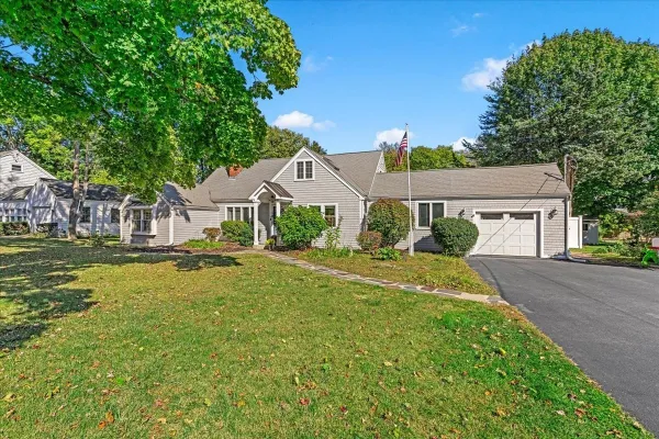 532 HATHERLY RD