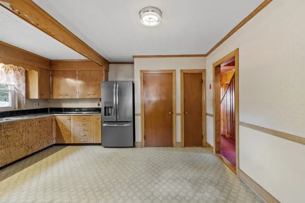 24 FAULKNER AVE