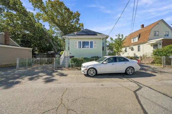 6 ALICE ST