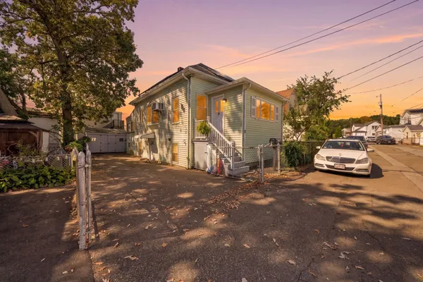 6 ALICE ST