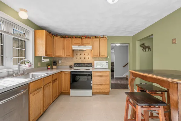 22-B MASSACHUSETTS AVE