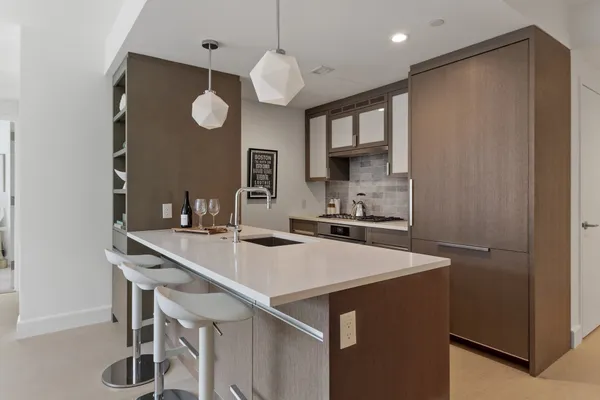 100 LOVEJOY WHARF 3-P