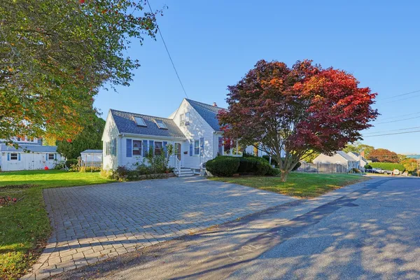 35 MATTHIES ST