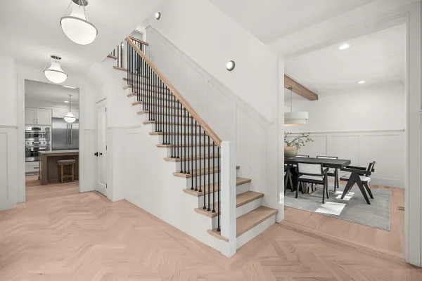 39 MACARTHUR RD